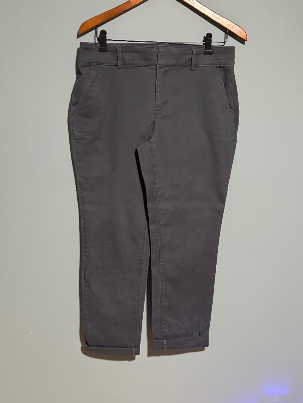 Loft cropped blue pants, size 8